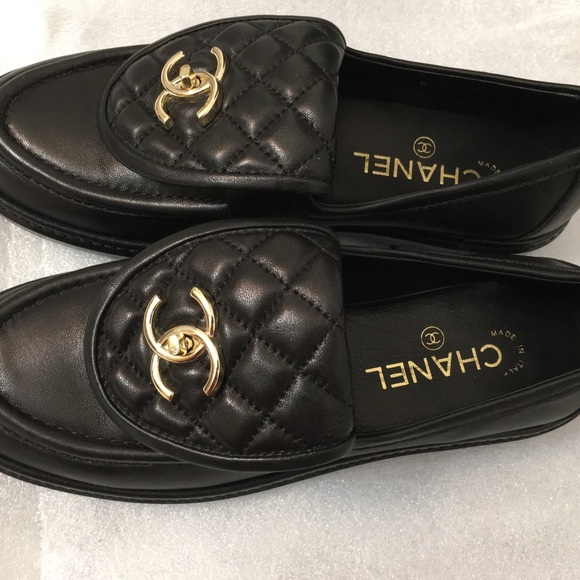Chanel Quilted Flap TurnLock CC Gold Logo Loafer. Size 37C . Serial No DG36646 - Picture 10 of 16